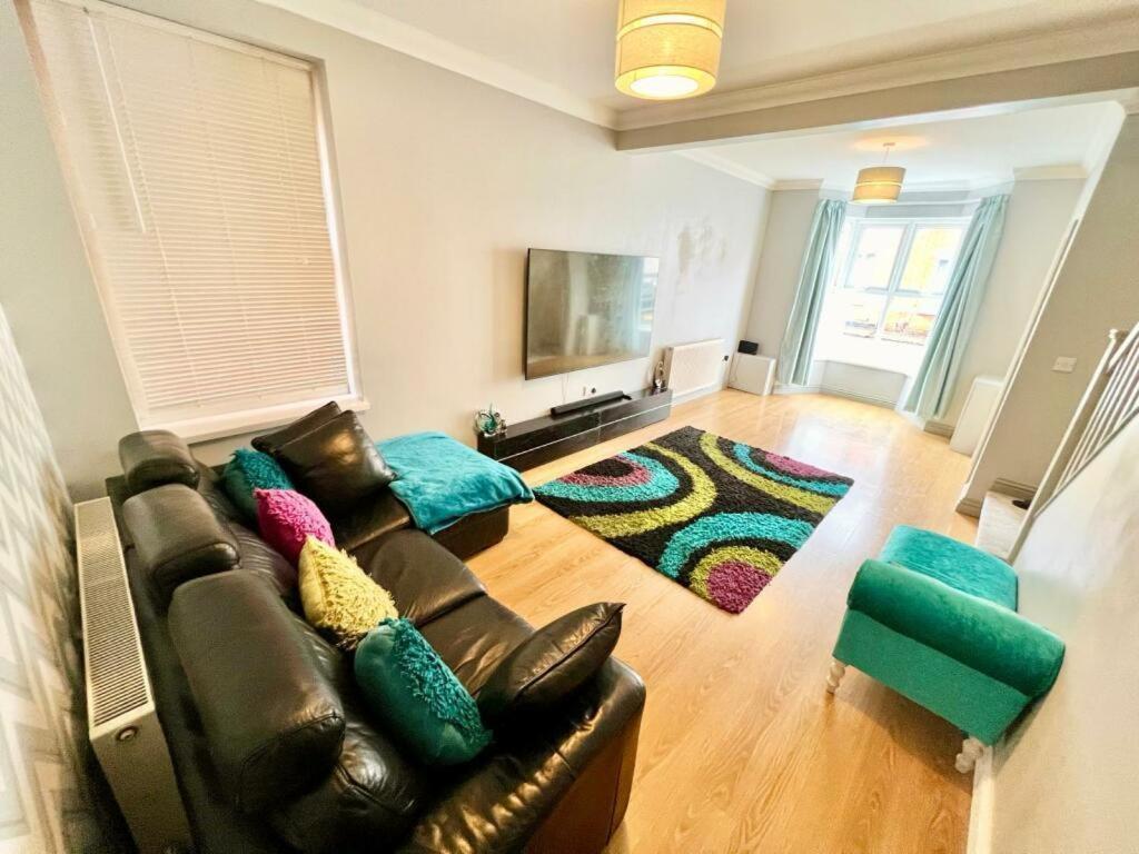 Lovely Spacious Room Near Train Station And University Dallington  Eksteriør bilde